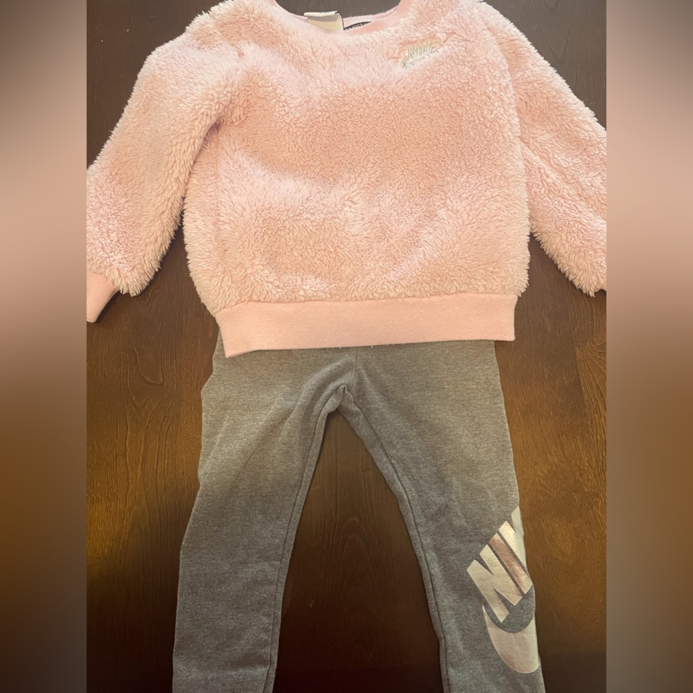 Nike toddler set